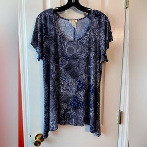Brittany Black Blue Floral Tunic NWOT